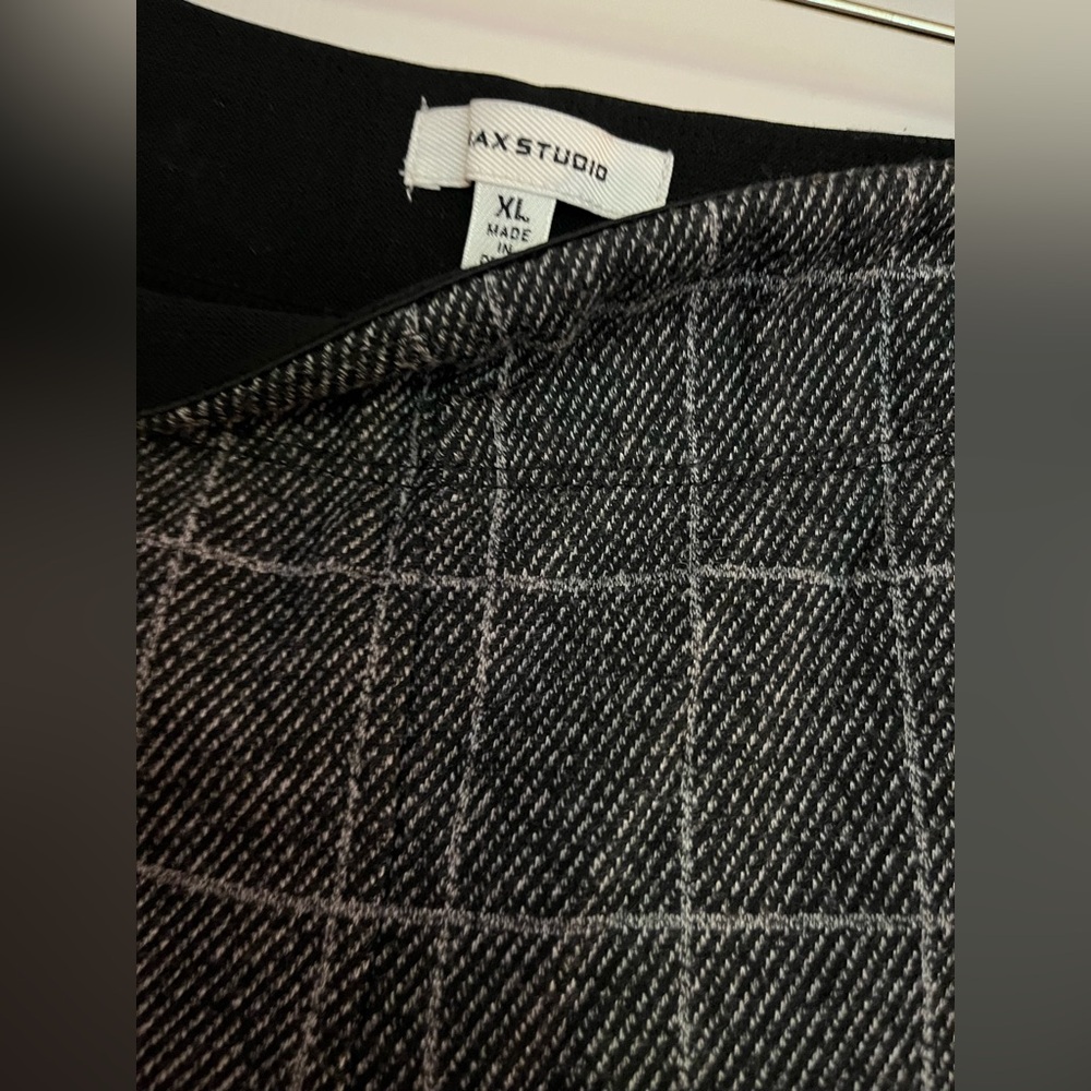 Max Studio Grey/Black Window Pane - Picture 5 of 5